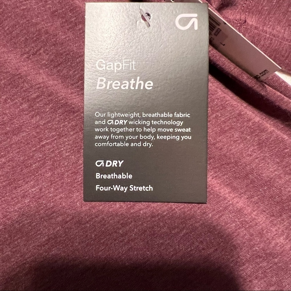 GAP FIT (NWT) DRY WICKING ATHLETIC TOP SIZE LARGE - Picture 7 of 9